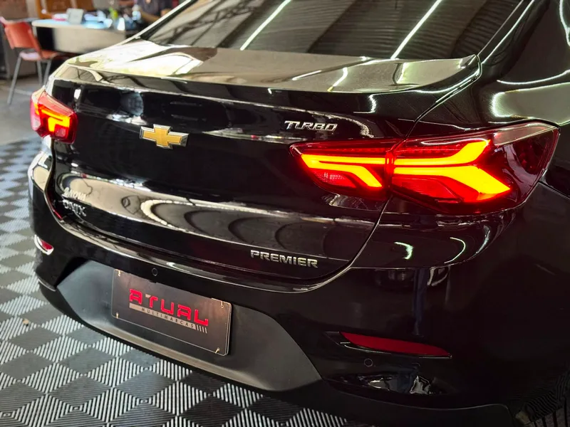 Chevrolet Onix Sedan Preto