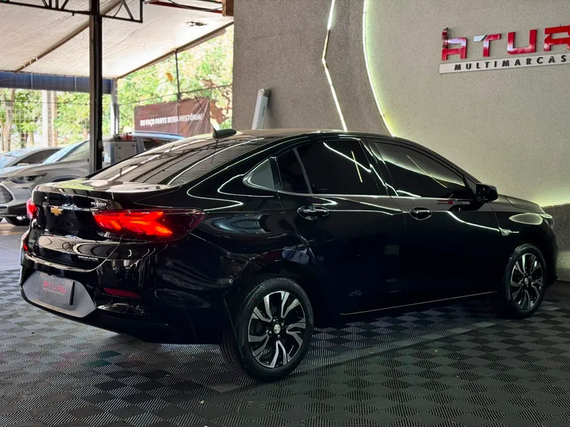 Chevrolet Onix Sedan Preto