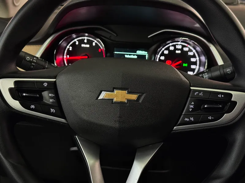 Chevrolet Onix Sedan Preto