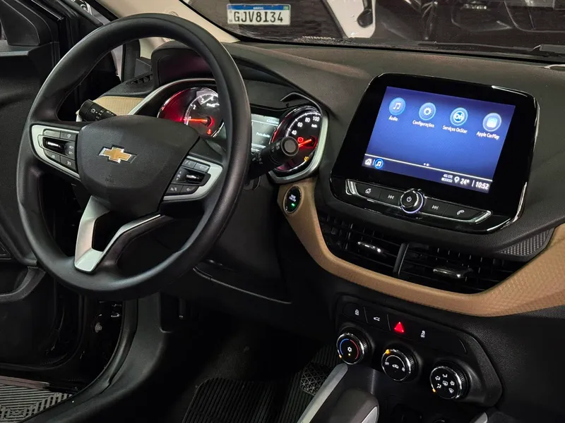 Chevrolet Onix Sedan Preto