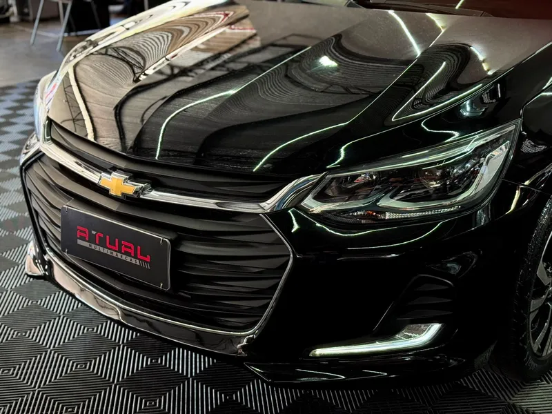Chevrolet Onix Sedan Preto