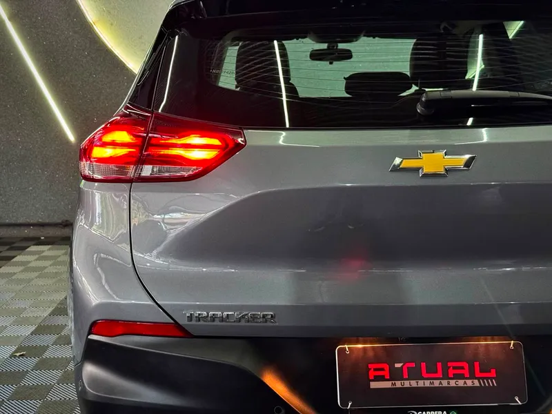 Chevrolet Tracker Cinza