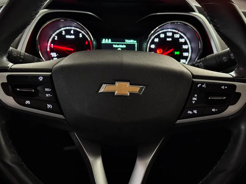 Chevrolet Tracker Cinza