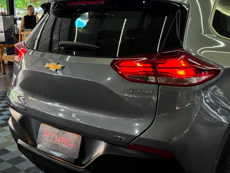 Chevrolet Tracker Cinza