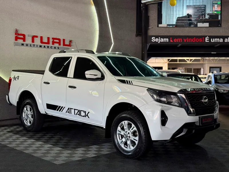 Nissan Frontier Branco
