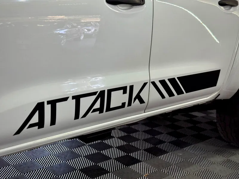 Nissan Frontier Branco