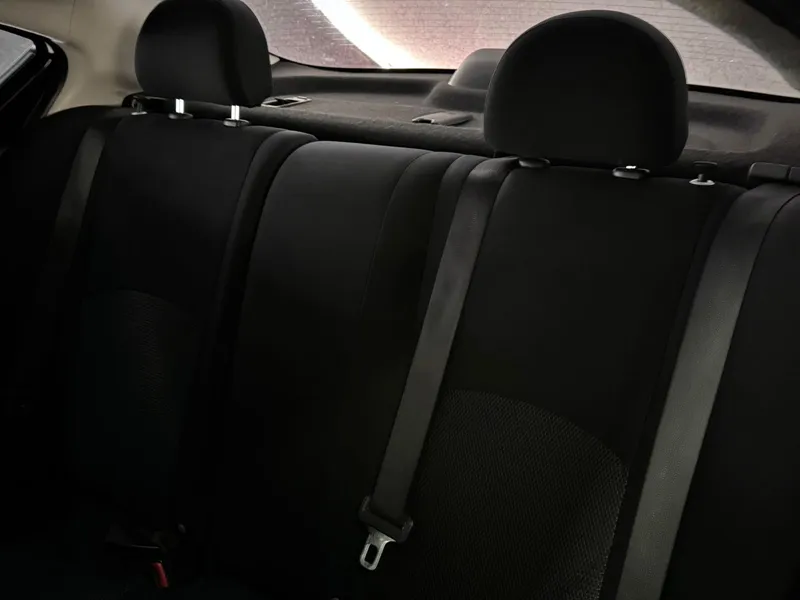 Nissan Versa Branco