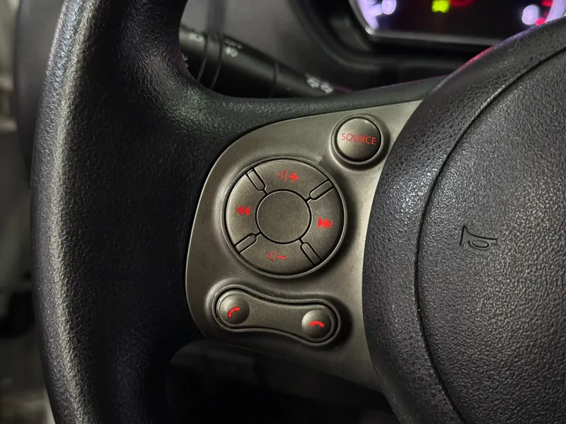 Nissan Versa Branco