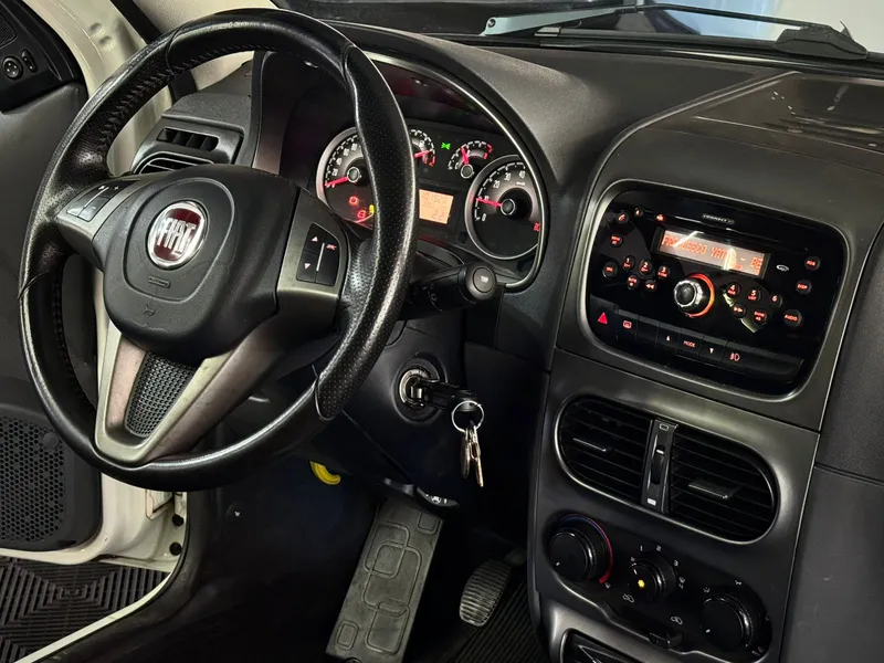 Fiat Palio Weekend Branco