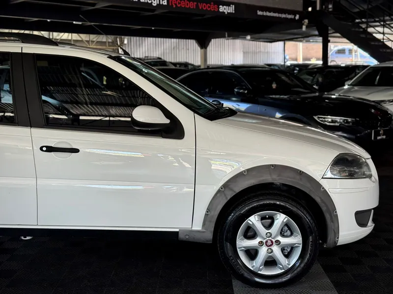Fiat Palio Weekend Branco