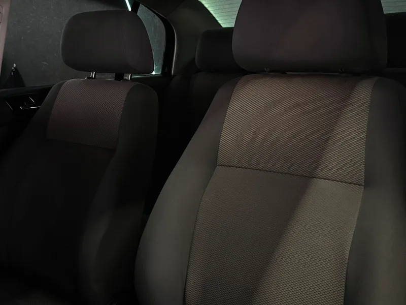 Volkswagen Polo Sedan Preto