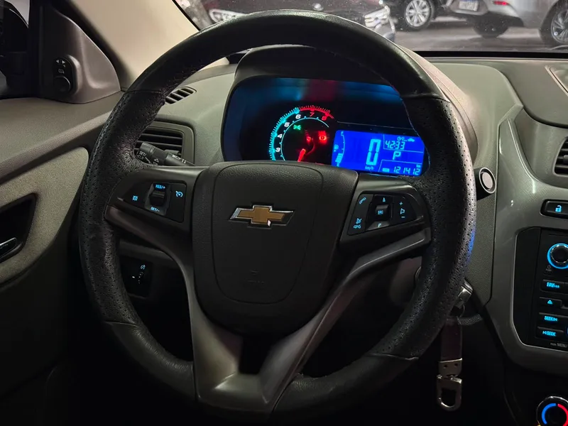 Chevrolet Cobalt Preto