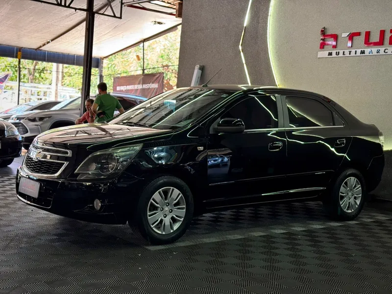 Chevrolet Cobalt Preto