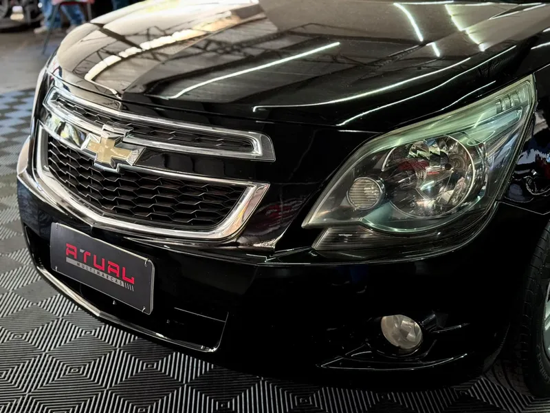 Chevrolet Cobalt Preto
