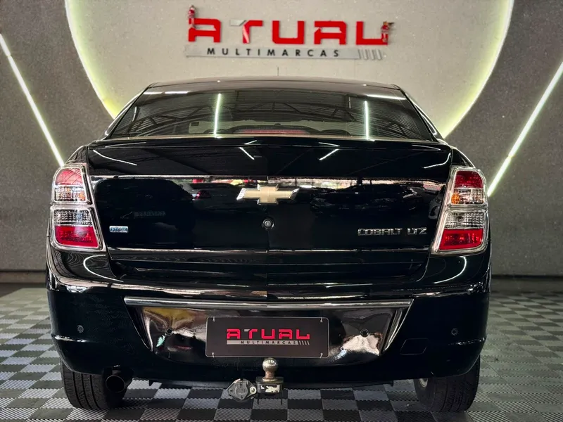 Chevrolet Cobalt Preto