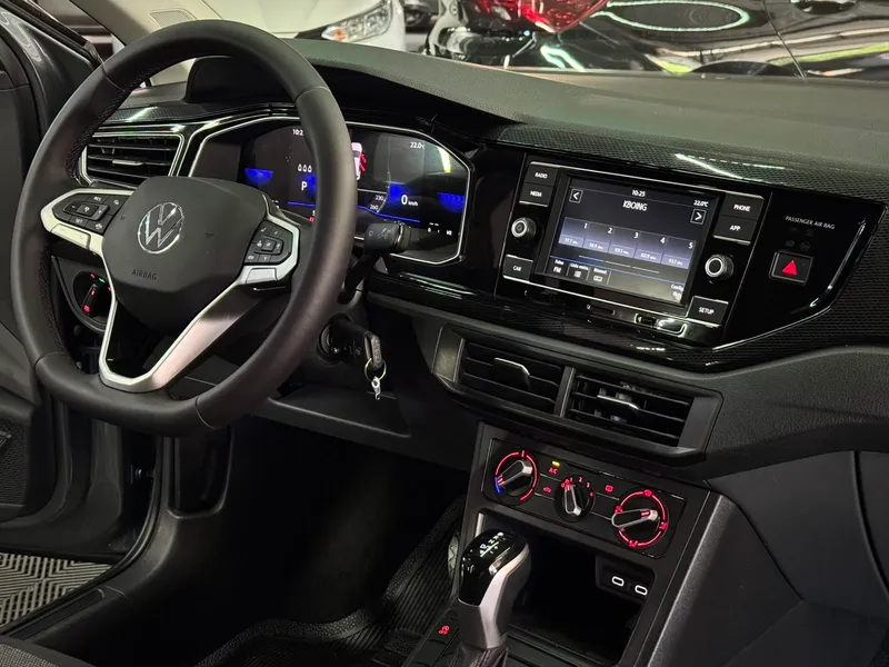 Volkswagen Virtus Cinza