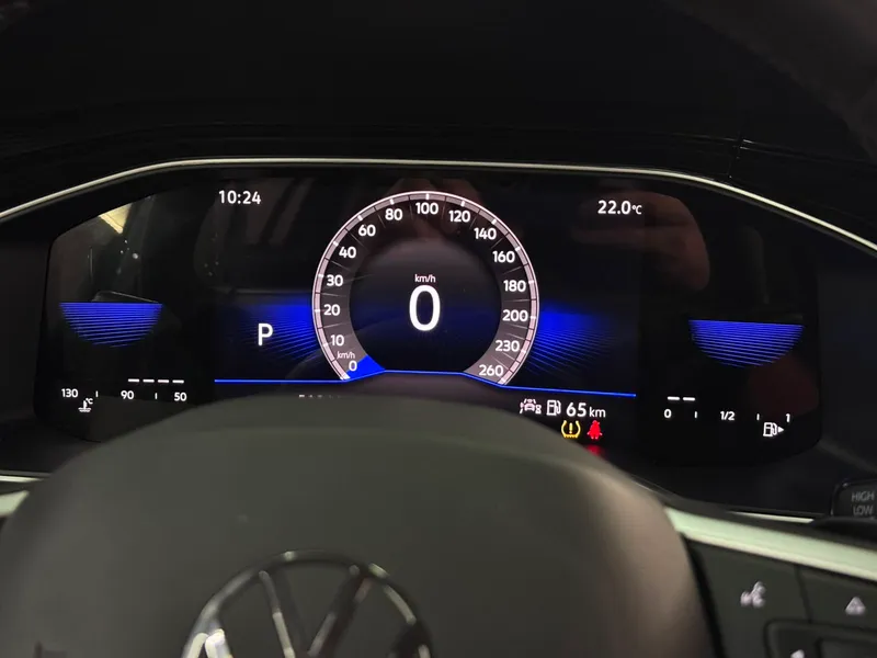 Volkswagen Virtus Cinza