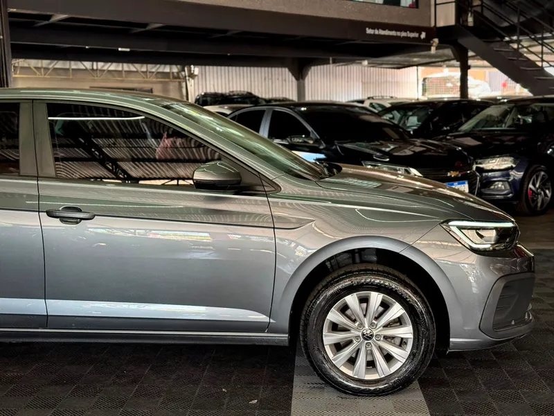 Volkswagen Virtus Cinza