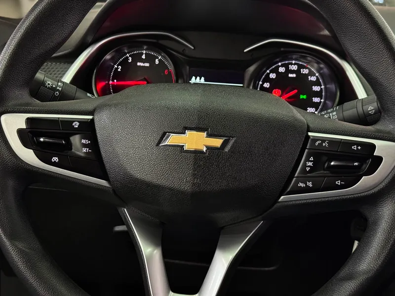 Chevrolet Onix Preto