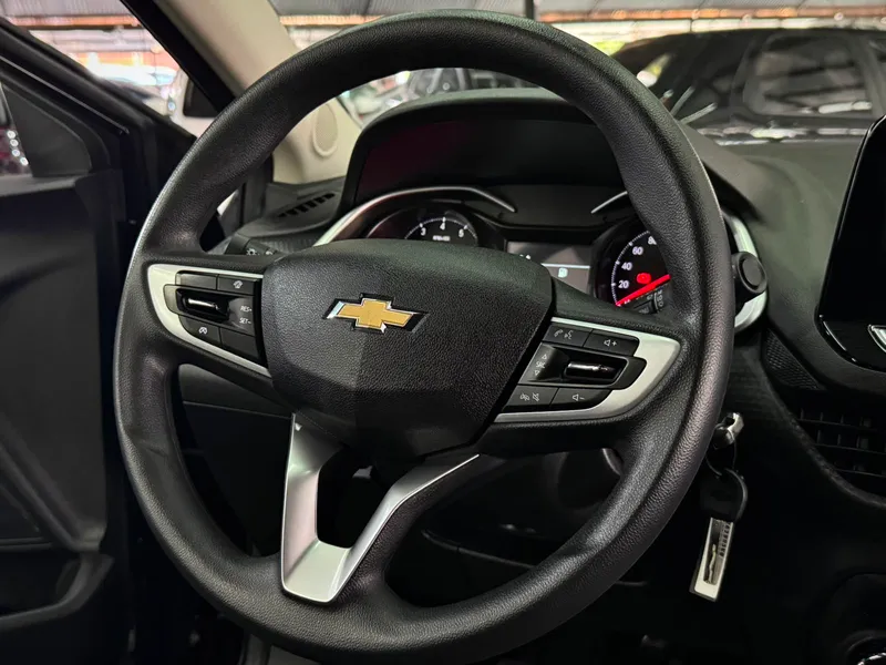 Chevrolet Onix Preto