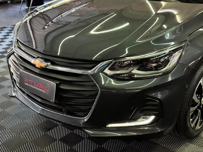 Chevrolet Onix Sedan Cinza