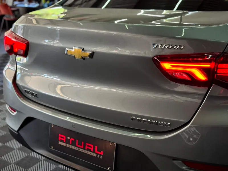 Chevrolet Onix Sedan Prata