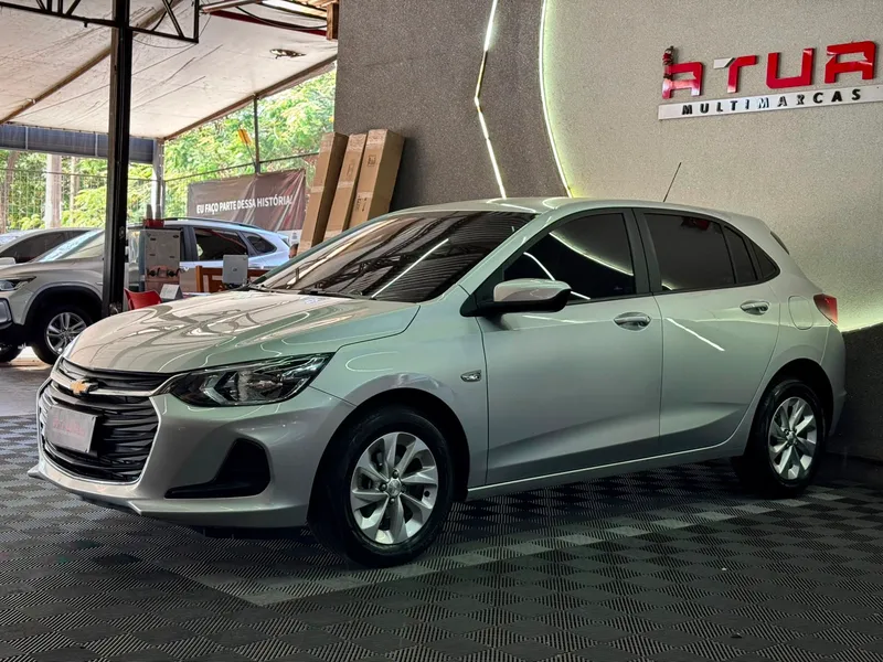 Chevrolet Onix Prata