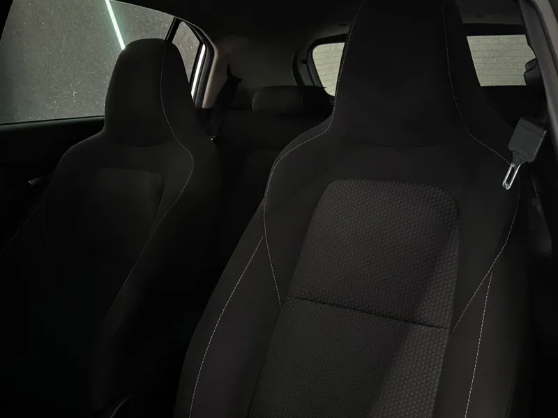 Chevrolet Onix Prata