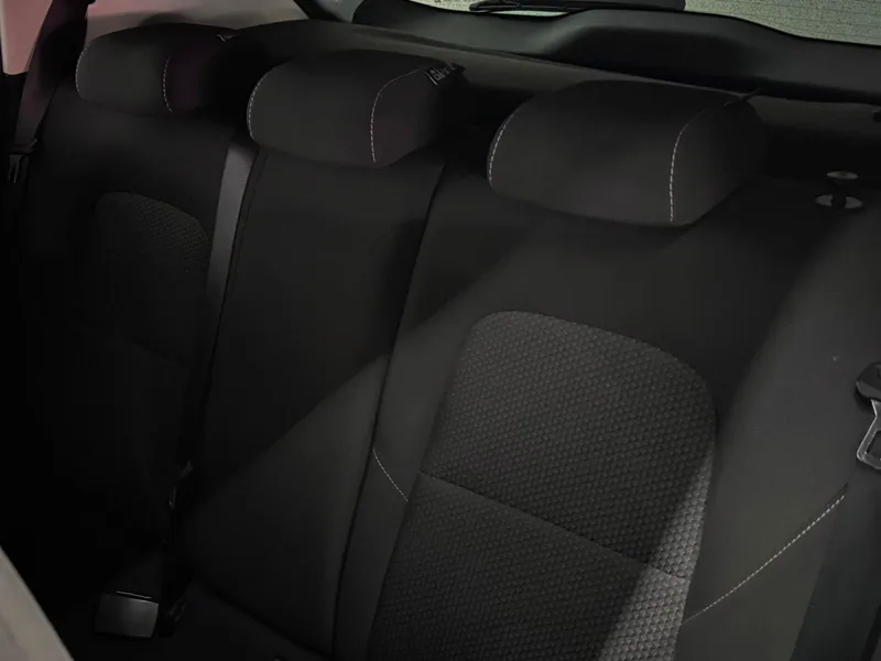 Chevrolet Onix Prata