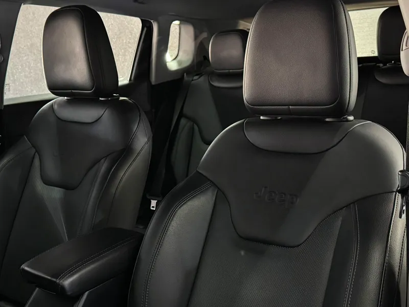 Jeep Compass Prata