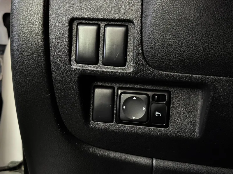 Nissan Versa Branco