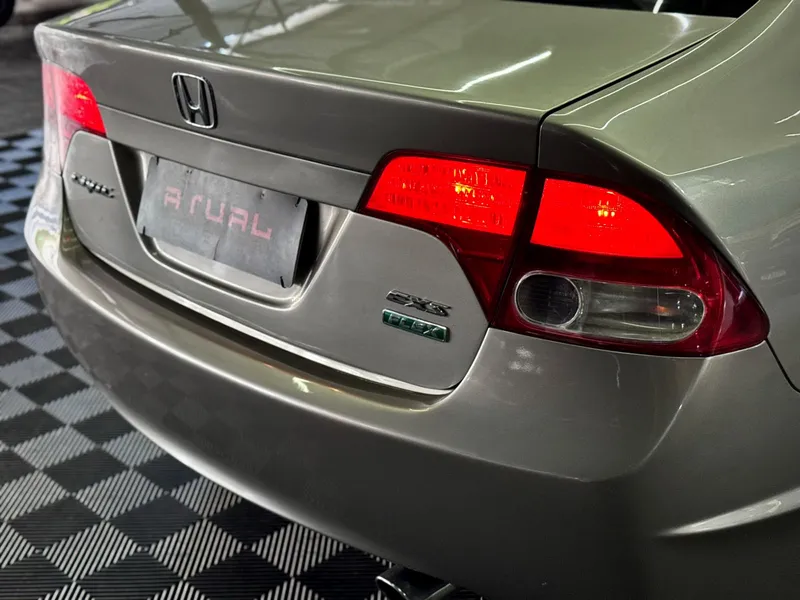 Honda Civic Dourado