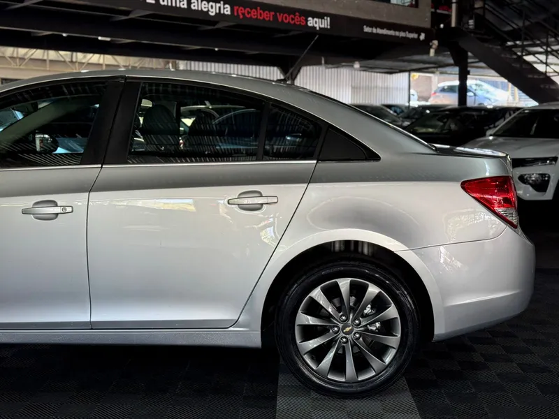 Chevrolet Cruze Prata