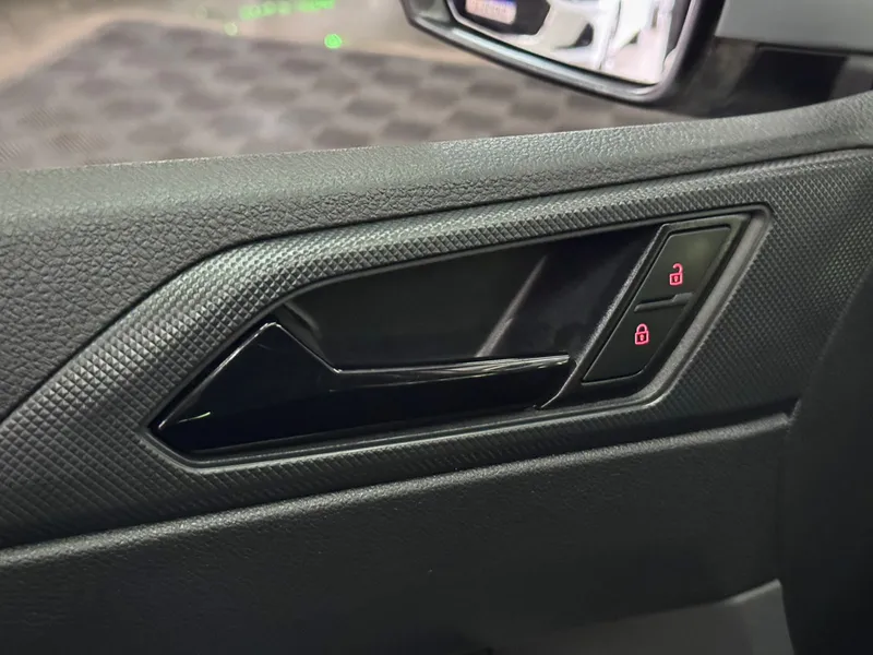 Volkswagen Polo Prata