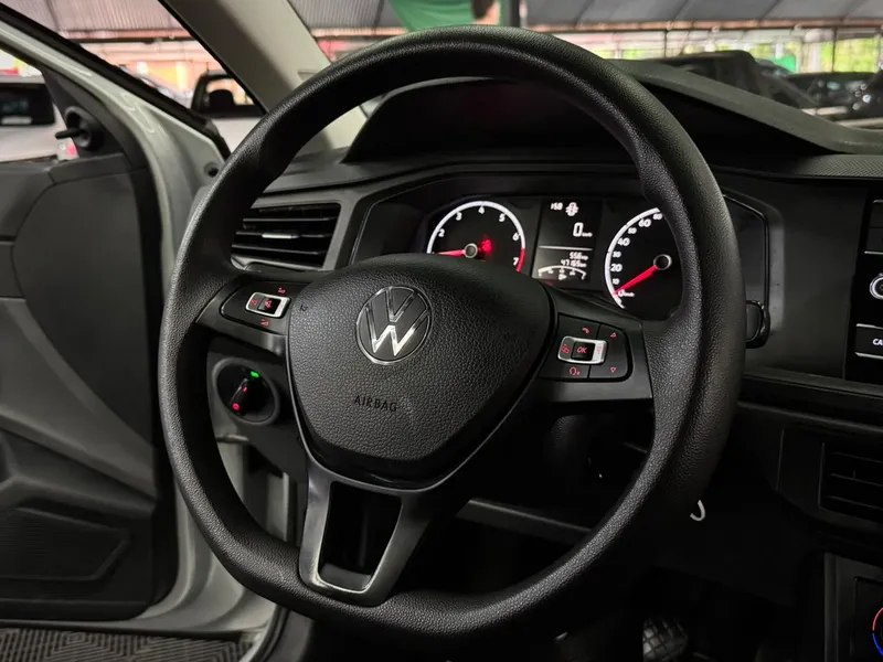 Volkswagen Polo Prata