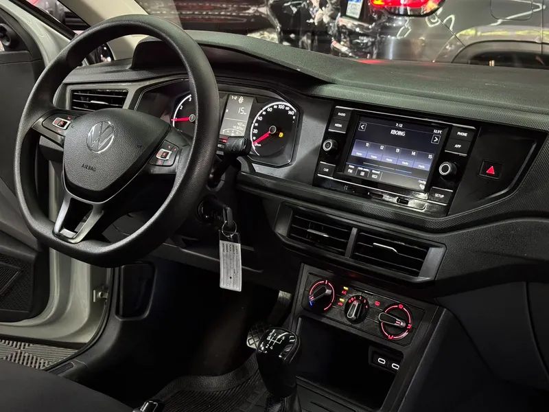 Volkswagen Polo Prata