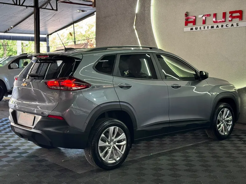 Chevrolet Tracker Cinza