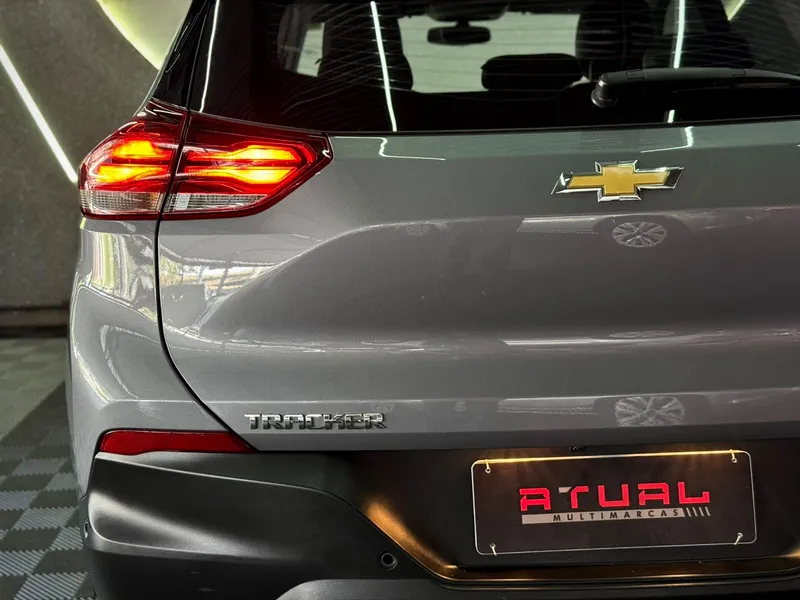 Chevrolet Tracker Cinza
