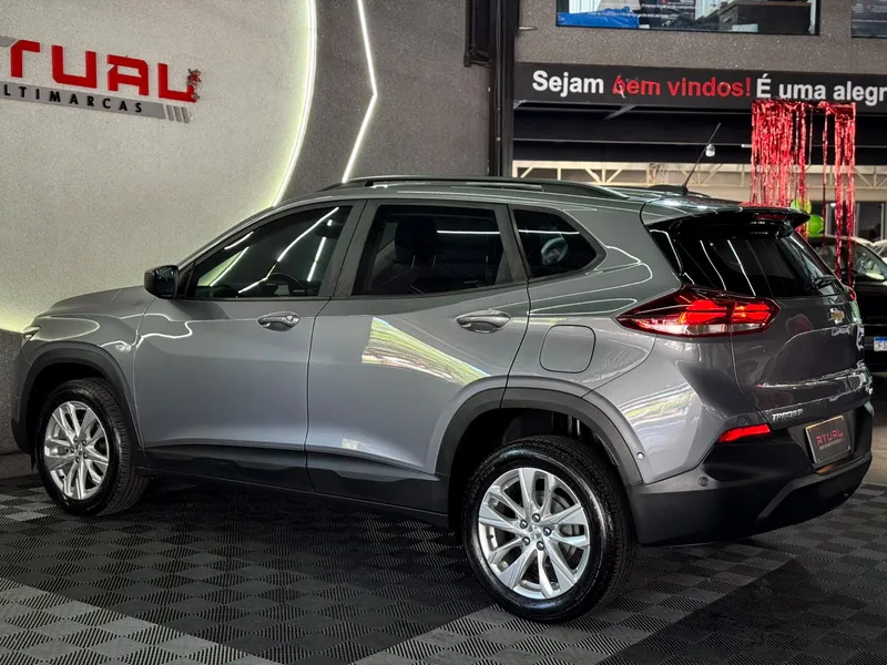 Chevrolet Tracker Cinza