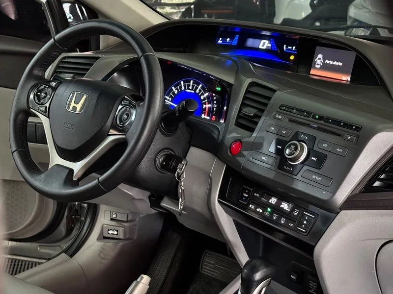 Honda Civic Cinza
