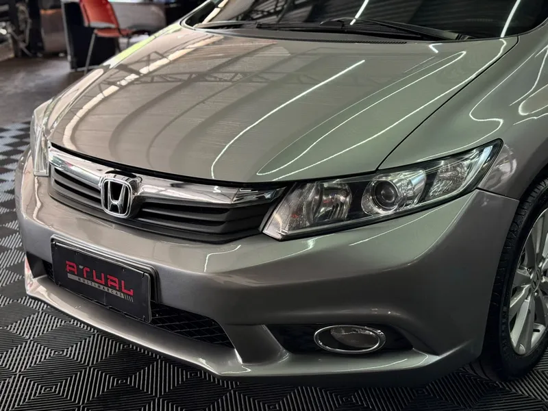 Honda Civic Cinza