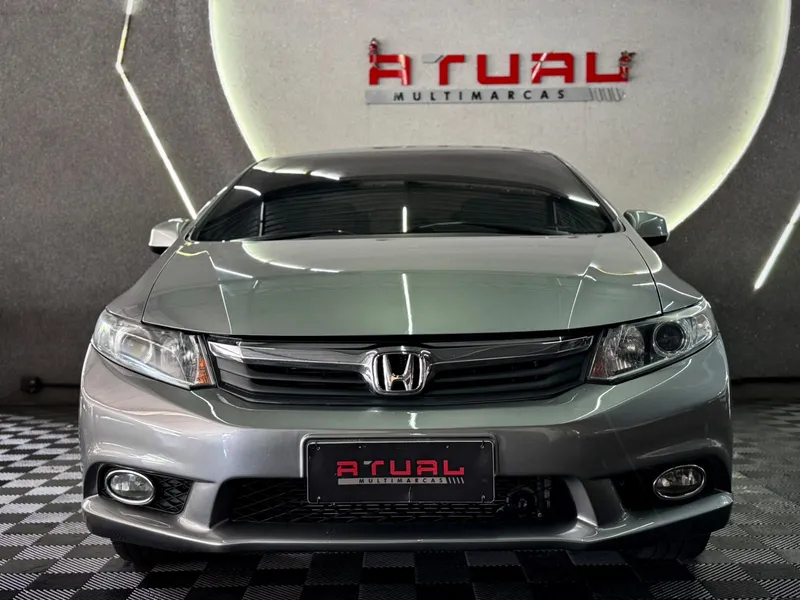 Honda Civic Cinza