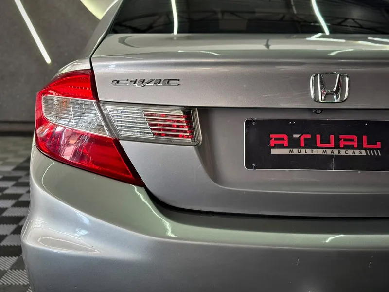 Honda Civic Cinza