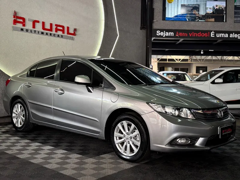 Honda Civic Cinza