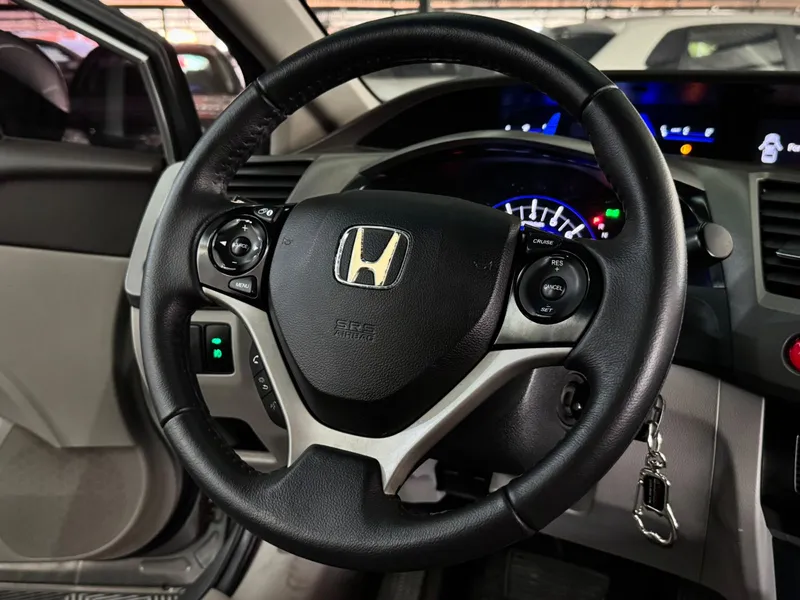Honda Civic Cinza