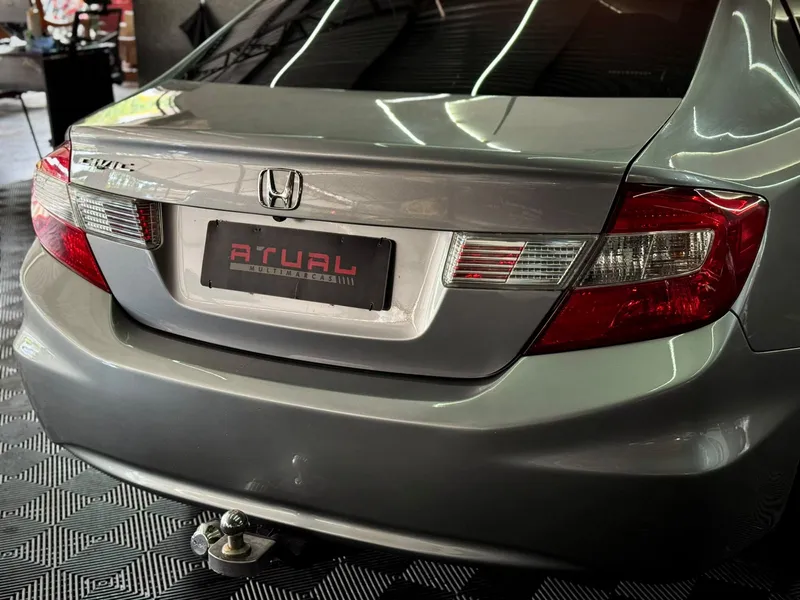 Honda Civic Cinza