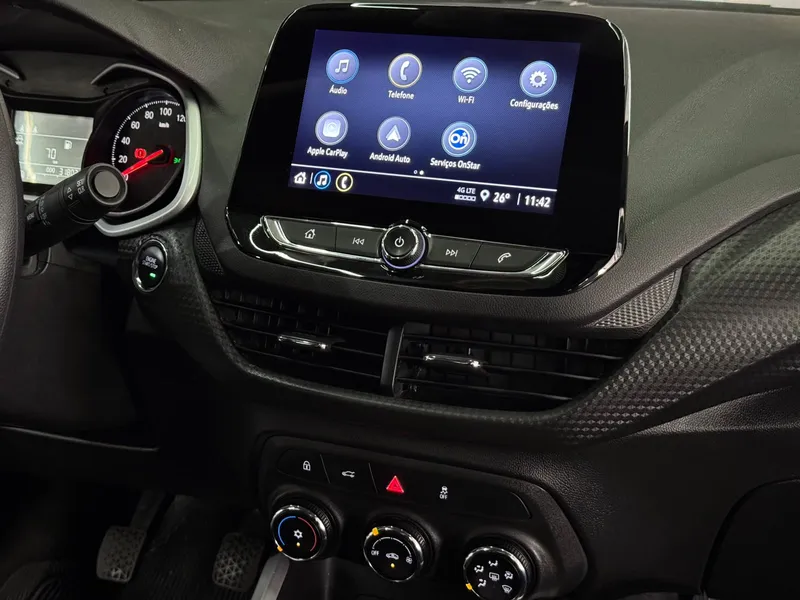Chevrolet Onix Prata