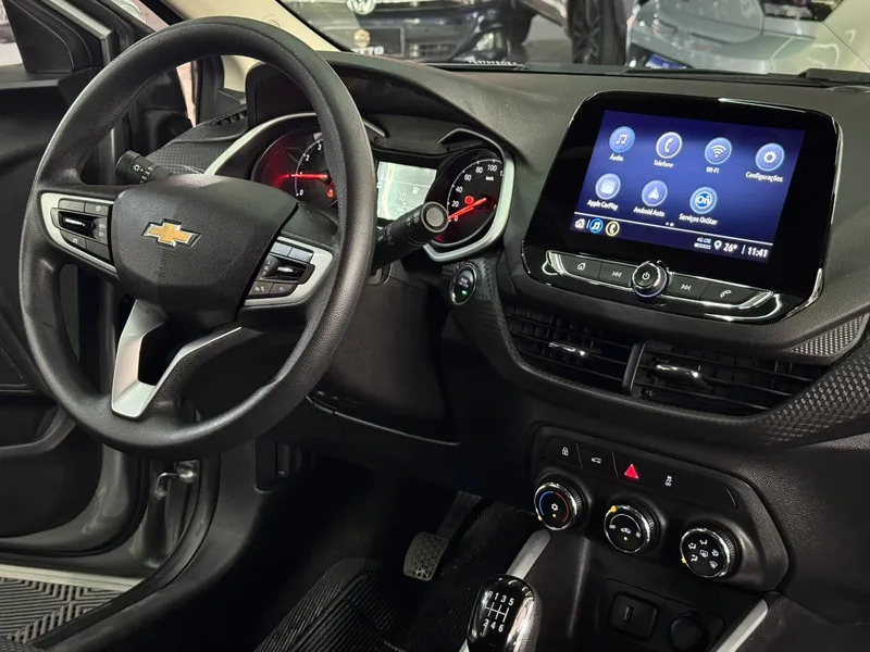 Chevrolet Onix Prata
