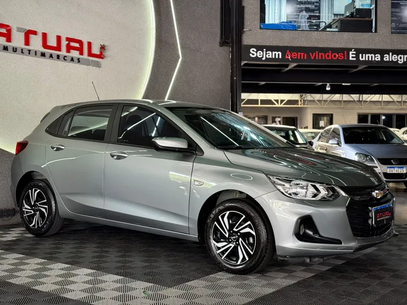 Chevrolet Onix Prata