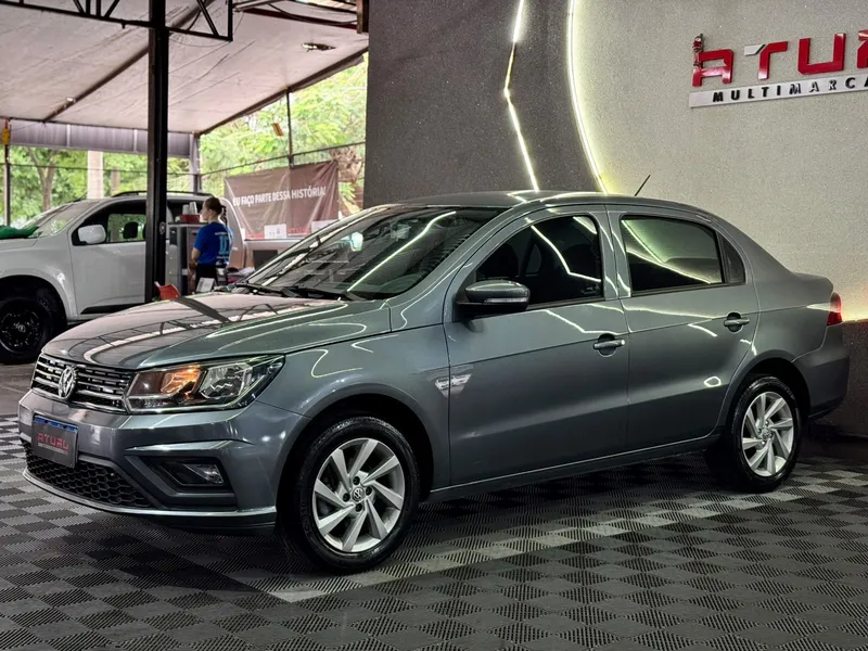 Volkswagen Voyage Cinza